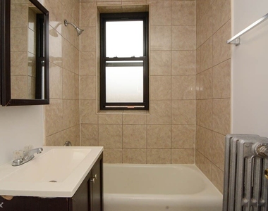 2737 N. Spaulding, Unit A913 - Photo Thumbnail 13