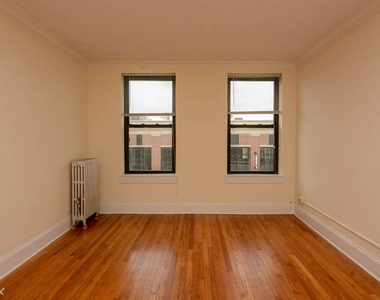 2737 N. Spaulding, Unit A913 - Photo Thumbnail 4