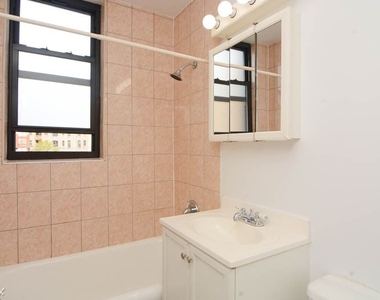 2737 N. Spaulding, Unit A702 - Photo Thumbnail 12