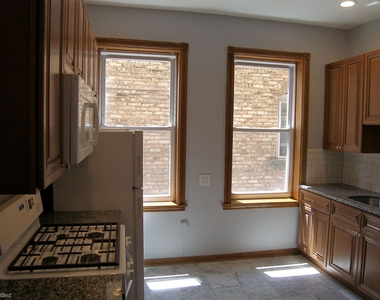 1307 N Ashland Ave - Photo Thumbnail 2