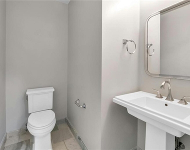 26 E Parkway - Photo Thumbnail 12