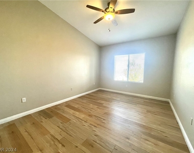 3504 Desert Cliff Street - Photo Thumbnail 11