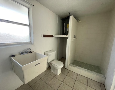 5521 Queens Ln - Photo Thumbnail 15