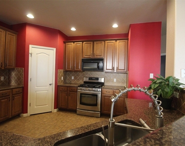 1706 Wood Vista Pl - Photo Thumbnail 11