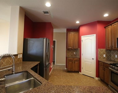 1706 Wood Vista Pl - Photo Thumbnail 12