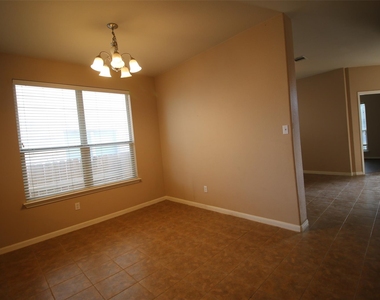 1706 Wood Vista Pl - Photo Thumbnail 15