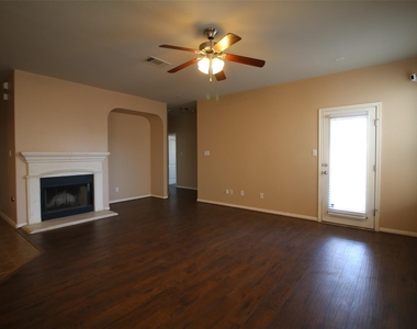 1706 Wood Vista Pl - Photo Thumbnail 9