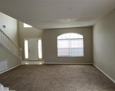 407 Boswell Way - Photo Thumbnail 3