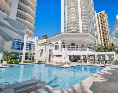 16047 Collins Ave - Photo Thumbnail 28