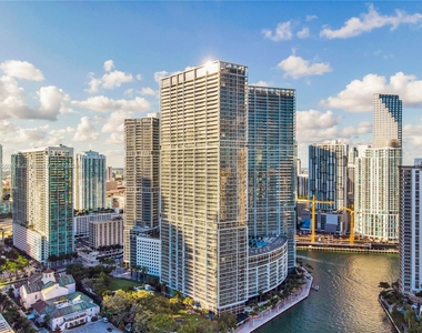 475 Brickell Ave - Photo Thumbnail 25