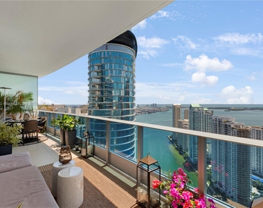 200 Biscayne Boulevard Way - Photo Thumbnail 7