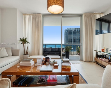 200 Biscayne Boulevard Way - Photo Thumbnail 6