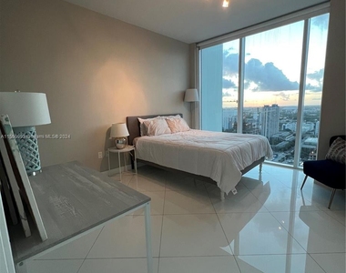 1040 Biscayne Blvd - Photo Thumbnail 9