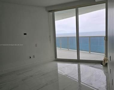 19111 Collins Ave - Photo Thumbnail 32