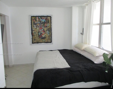 6039 Collins Ave - Photo Thumbnail 10