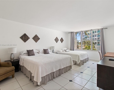 5151 Collins Ave - Photo Thumbnail 7