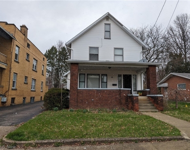 213 E Baird Avenue - Photo Thumbnail 16