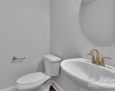 6327 Southgrove Street - Photo Thumbnail 11