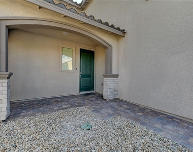 8832 Highland Skye Drive - Photo Thumbnail 4