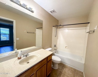 12526 W Coldwater Springs Boulevard - Photo Thumbnail 9