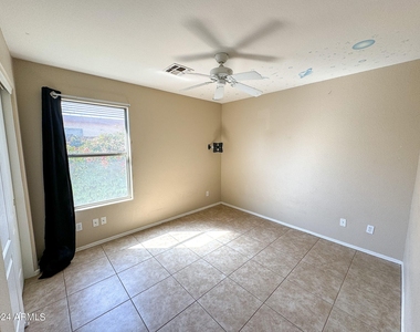 12526 W Coldwater Springs Boulevard - Photo Thumbnail 13