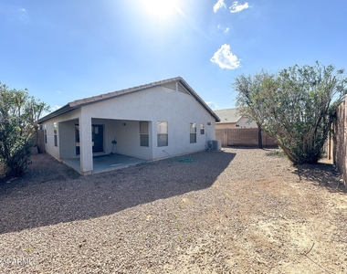 12526 W Coldwater Springs Boulevard - Photo Thumbnail 20