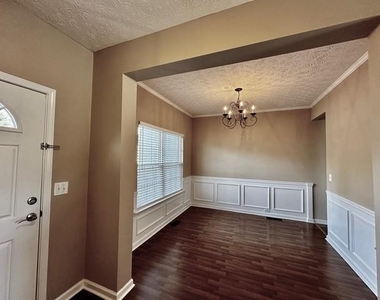 210 Mincey Way - Photo Thumbnail 4