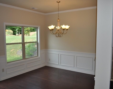 5043 Glencliff Drive - Photo Thumbnail 3