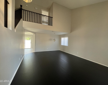 15602 W Gross Avenue - Photo Thumbnail 4