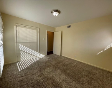 4616 Fawn Drive - Photo Thumbnail 13