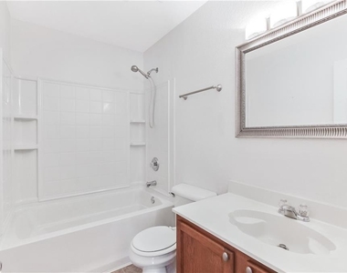 5216 Blue Quartz Road - Photo Thumbnail 12