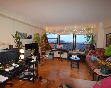 4180 N Marine Drive - Photo Thumbnail 5