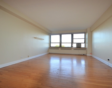 4180 N Marine Drive - Photo Thumbnail 4