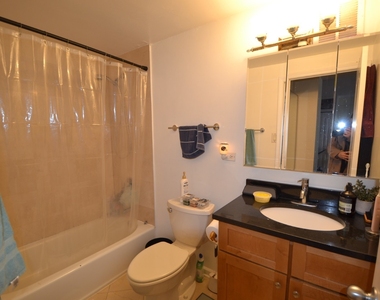 4180 N Marine Drive - Photo Thumbnail 9