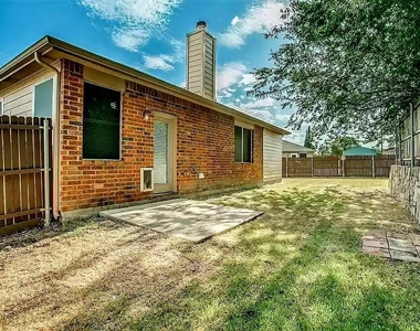 1211 Cedar Branch Drive - Photo Thumbnail 21