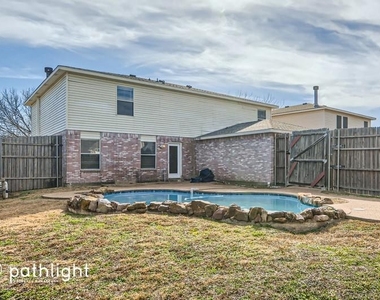 1314 Windward Lane - Photo Thumbnail 23