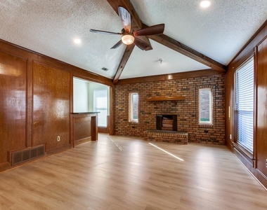 516 Cedar Elm Lane - Photo Thumbnail 2