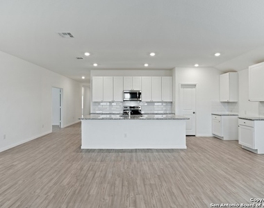 345 Cordova Crossing - Photo Thumbnail 10