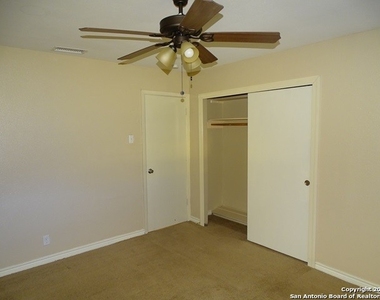 8514 Glen Ct - Photo Thumbnail 16