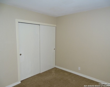 8514 Glen Ct - Photo Thumbnail 23