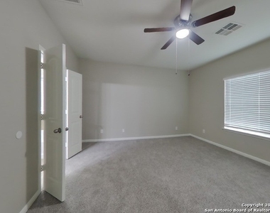 2832 Mistywood Ln - Photo Thumbnail 6