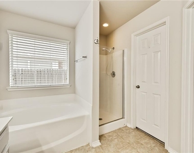 8633 Corral Circle - Photo Thumbnail 13