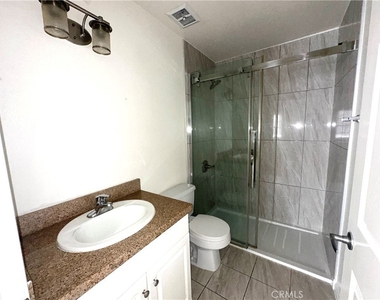 5510 Owensmouth Avenue - Photo Thumbnail 14