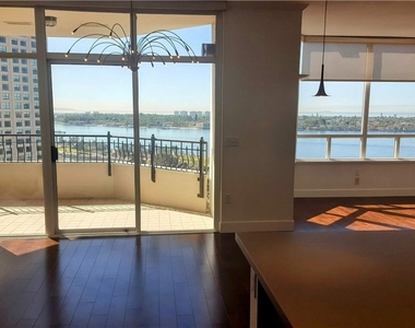 700 W Harbor Drive - Photo Thumbnail 22