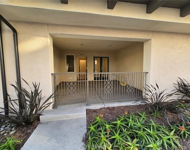 2868 Doheny Way - Photo Thumbnail 28