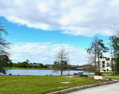 111 Lakeside Cove - Photo Thumbnail 25