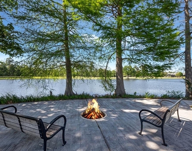 111 Lakeside Cove - Photo Thumbnail 24