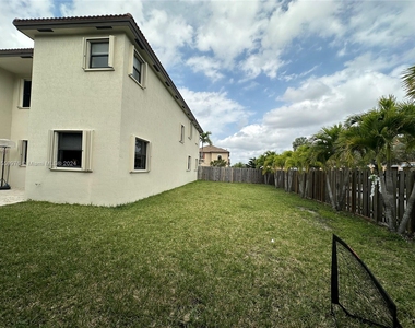 11502 Sw 232nd Ln - Photo Thumbnail 7