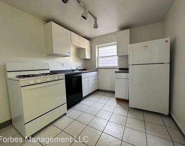 821 Collins Avenue - Photo Thumbnail 3