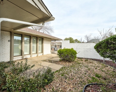 1510 Glenbrook Drive - Photo Thumbnail 19